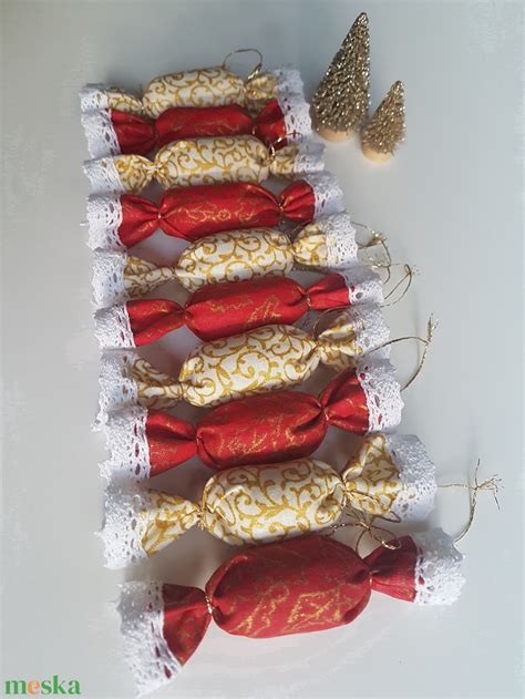 Karácsonyi szaloncukor asztalon