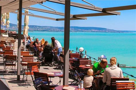 Kilátás a Dűlőbisztró teraszáról