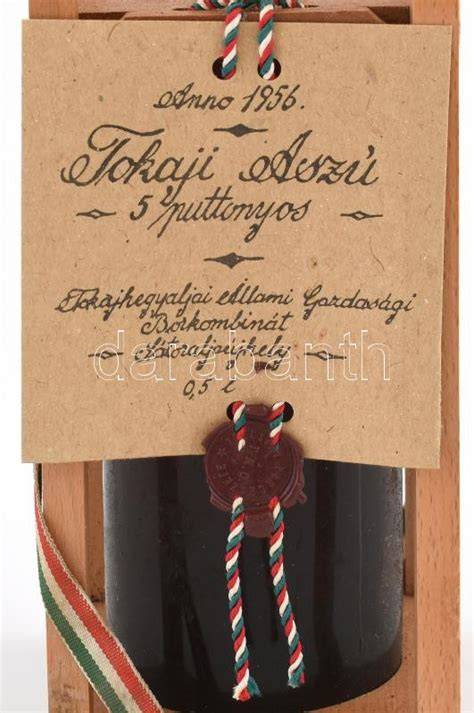 régi tokaji palackok muzeális gyűjtemény