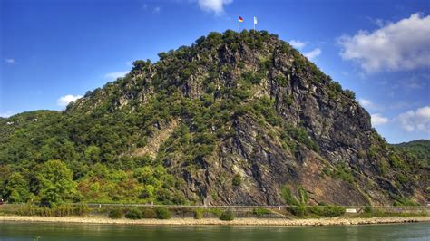 A Rajna folyó és a Loreley-szikla