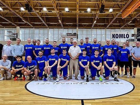 Komlói kézilabda munkacsarnok