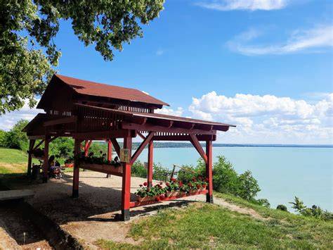 Balaton panoráma kilátás a teraszról