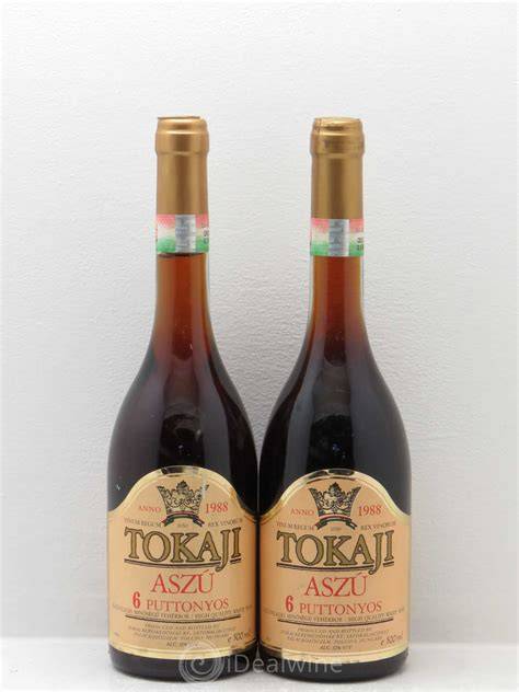 tokaji aszu 6 puttonyos aranyló szín