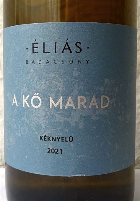 Kéknyelű szőlőfürtök