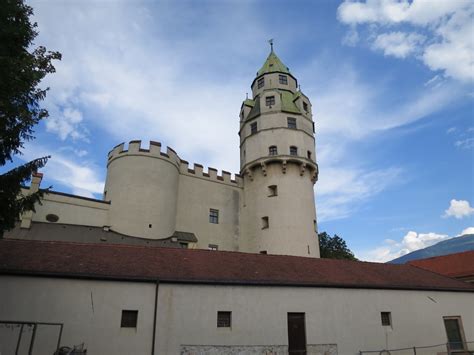 Hall in Tirol történelmi óvárosa képek
