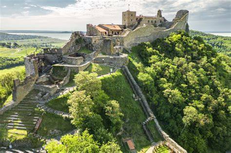 Balaton-felvidéki borrímetPortfólió panoráma (Badacsony és Rizapusztai borászat)
