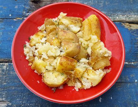 Kakukkfüves sült burgonya