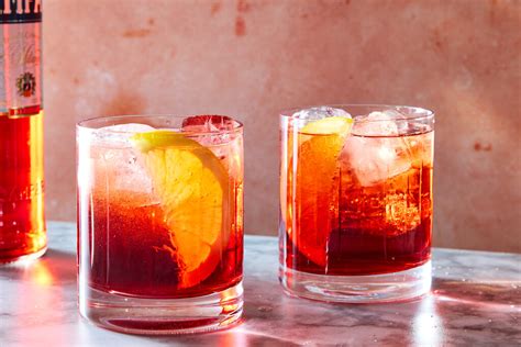Negroni Sbagliato pezsgővel ábrázolás