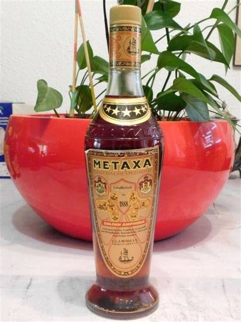 Metaxa érlelés és üveg Amphora formája