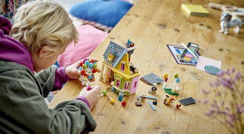 LEGO történetmesélés vizuális példája