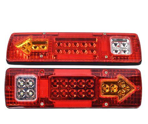 Hátsó karom motívum és LED lámpák