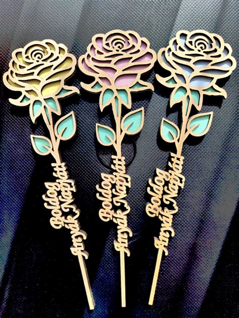 lézervágott fa rózsa dekoráció