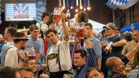 Oktoberfest sörkivágott pohárkép