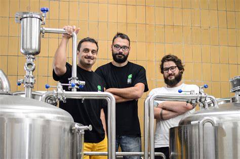 Hoptop sörfőzde kóstolóterem