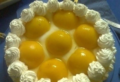 Pezsgős torta összetevői vizuális ábrázolása
