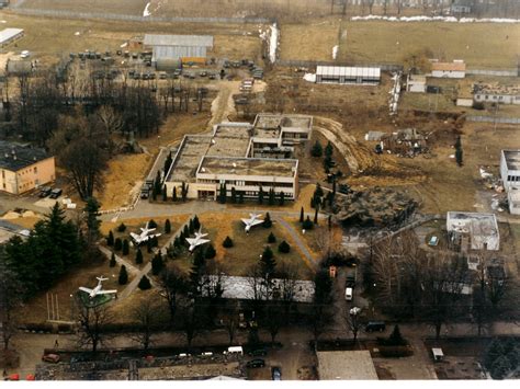 A taszári repülőtér épületei