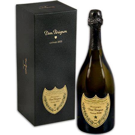 Dom Perignon pezsgő története látványos elrendezésben