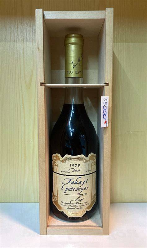 tokaji aszu 1979 levél és pohár összevetése