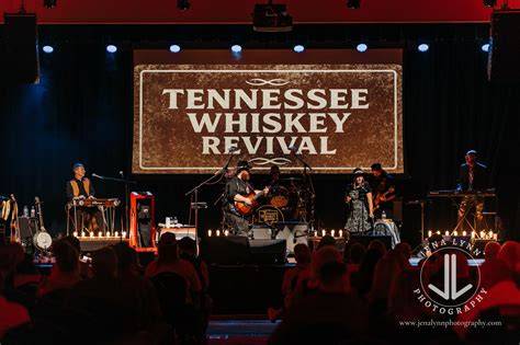 Képi illusztráció a Tennessee whiskey tiszta lágyításáról