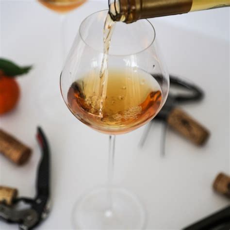 Tokaji Aszú palackok és pohár