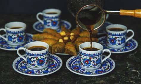 Arab kávé kardamomos ízesítéssel vizuálisan