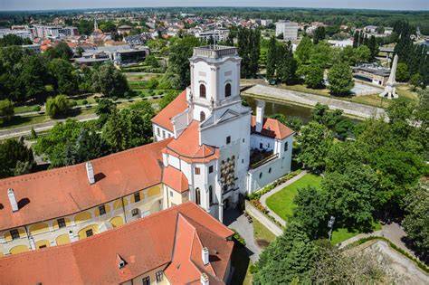 Soproni sörgyár külső látképe és gyárudvar