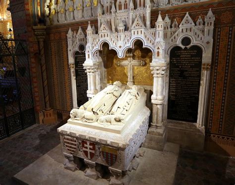 III. Béla és felesége síremléke a budavári Mátyás-templomban