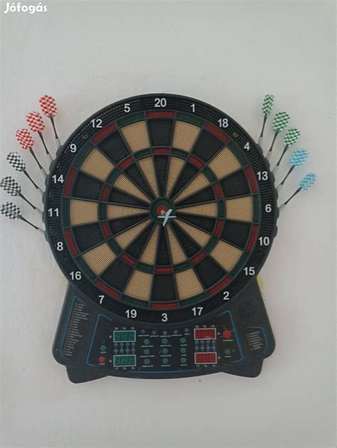Biliárdasztal és darts tábla