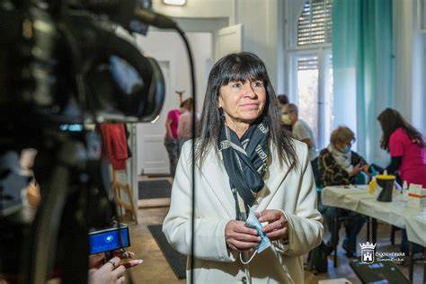 Hölgyek és borlovagok bemutatása