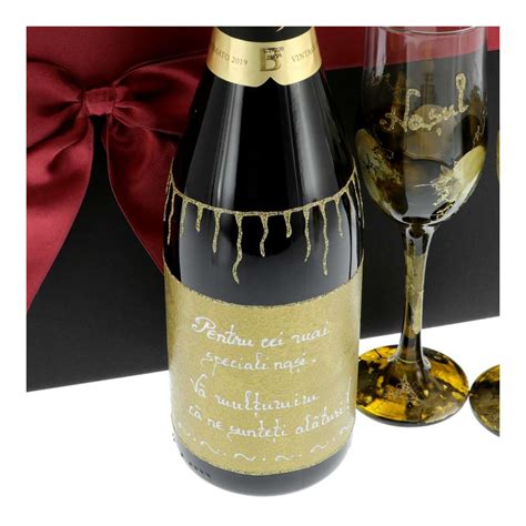 Személyre szabott pezsgős üveg születésnapi üdvözlettel
