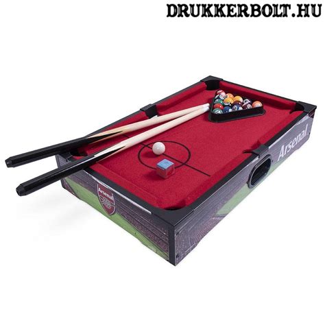 Biliárdasztal és dartstábla